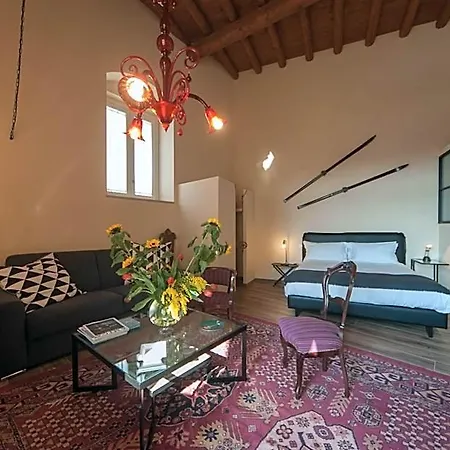 La Soffitta Covelli 住宿加早餐酒店 3*