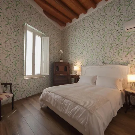 La Soffitta Covelli Bed & Breakfast 3*