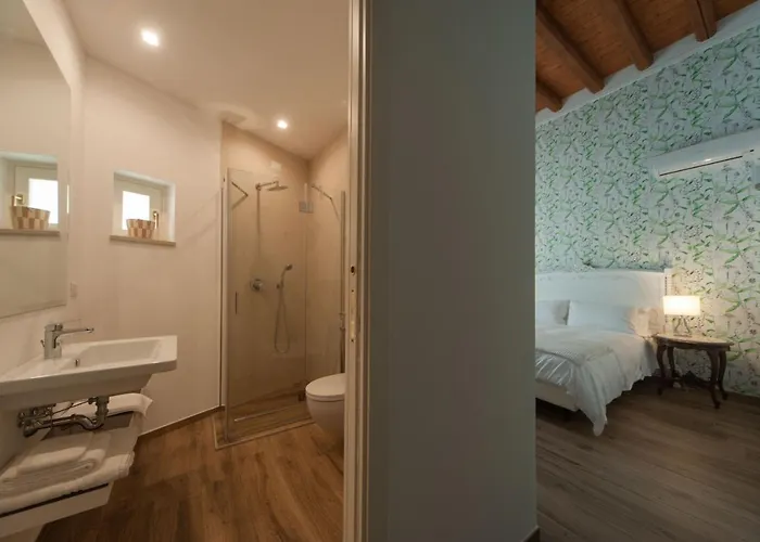 לינה וארוחת בוקר La Soffitta Covelli 3*